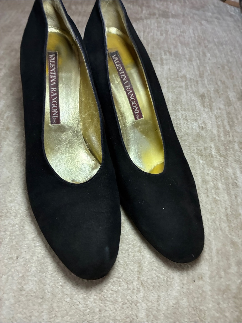 Rangoni Black Suede Classic Pumps with‎ Gold Lining